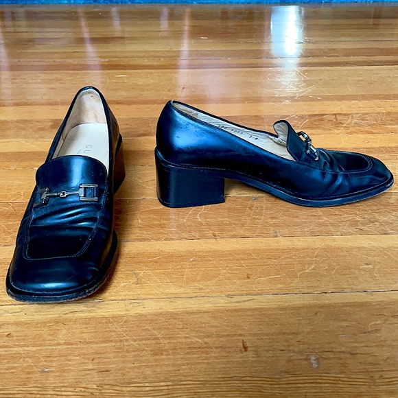 black Gucci loafer size 7B - Picture 2 of 2